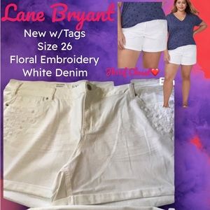🌼NWT LANE BRYANT Sz26 EMBROIDERED WHITE DENIM SHORTS
